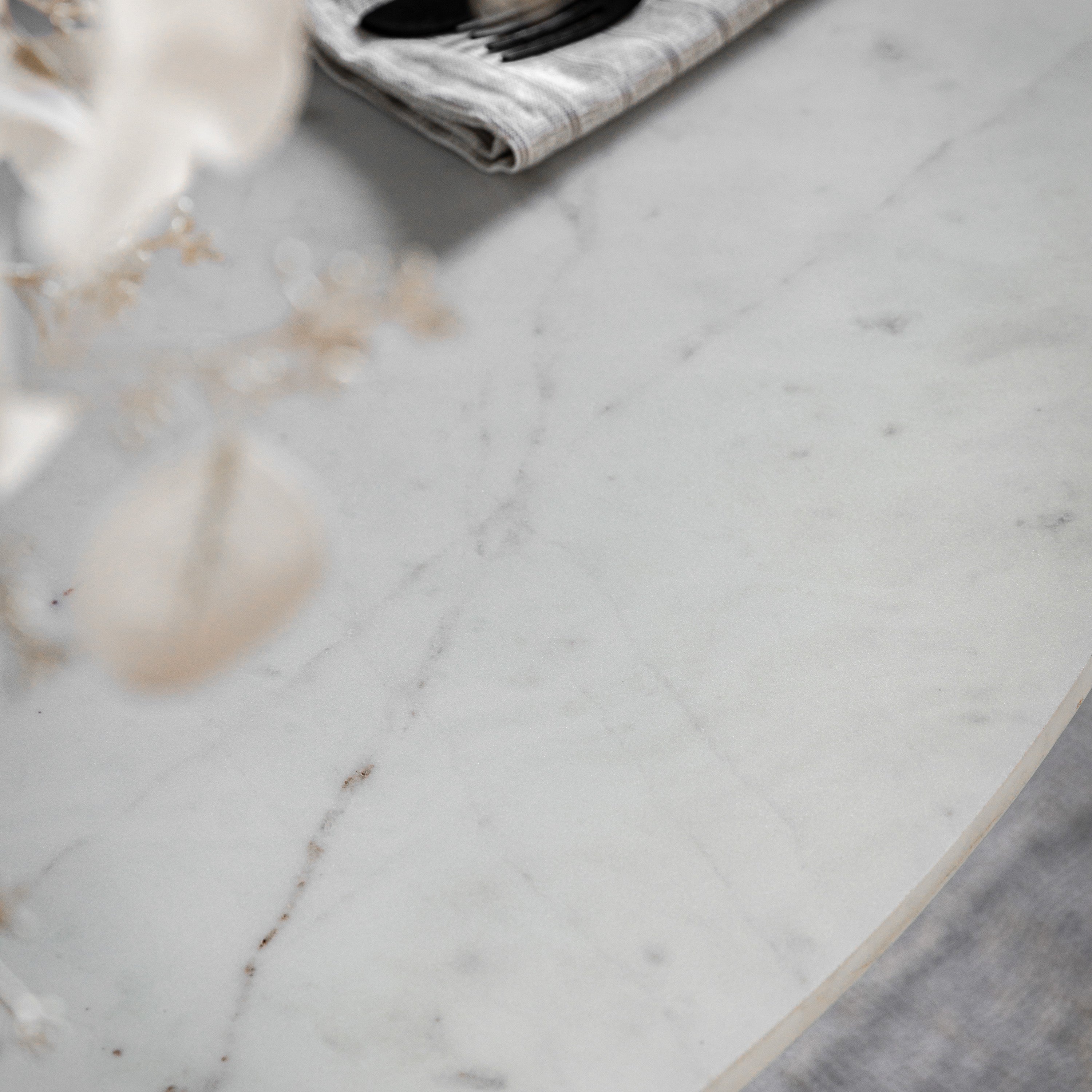 Francesco Grey Mango Wood & White Marble Round Drum Dining Table